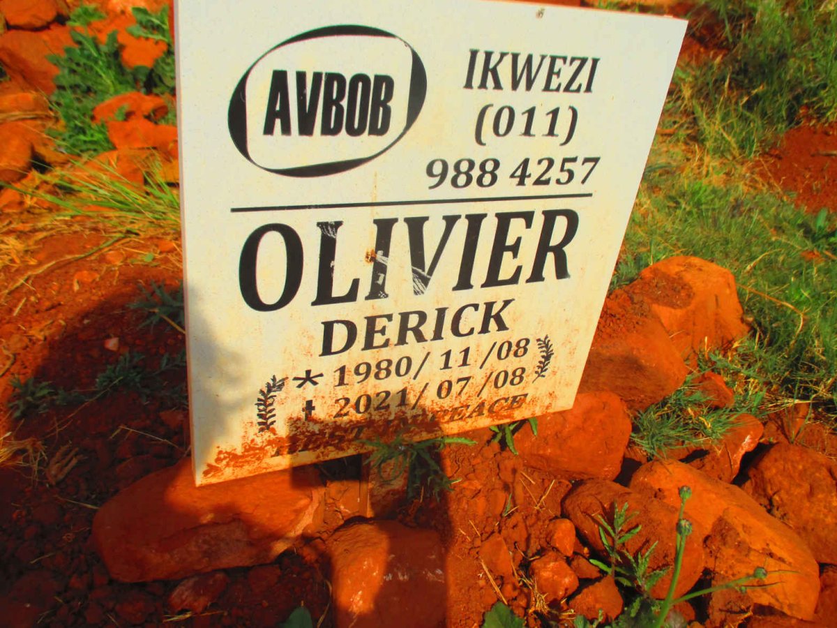 OLIVIER Derick 1980-2021
