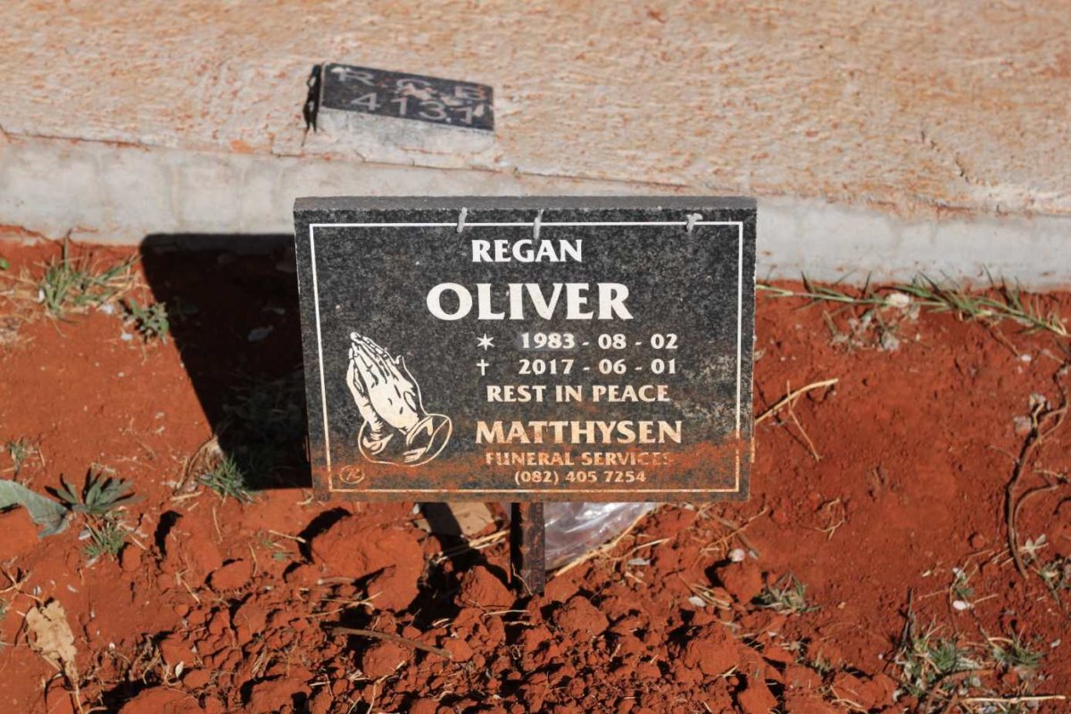 OLIVER Regan 1983-2017