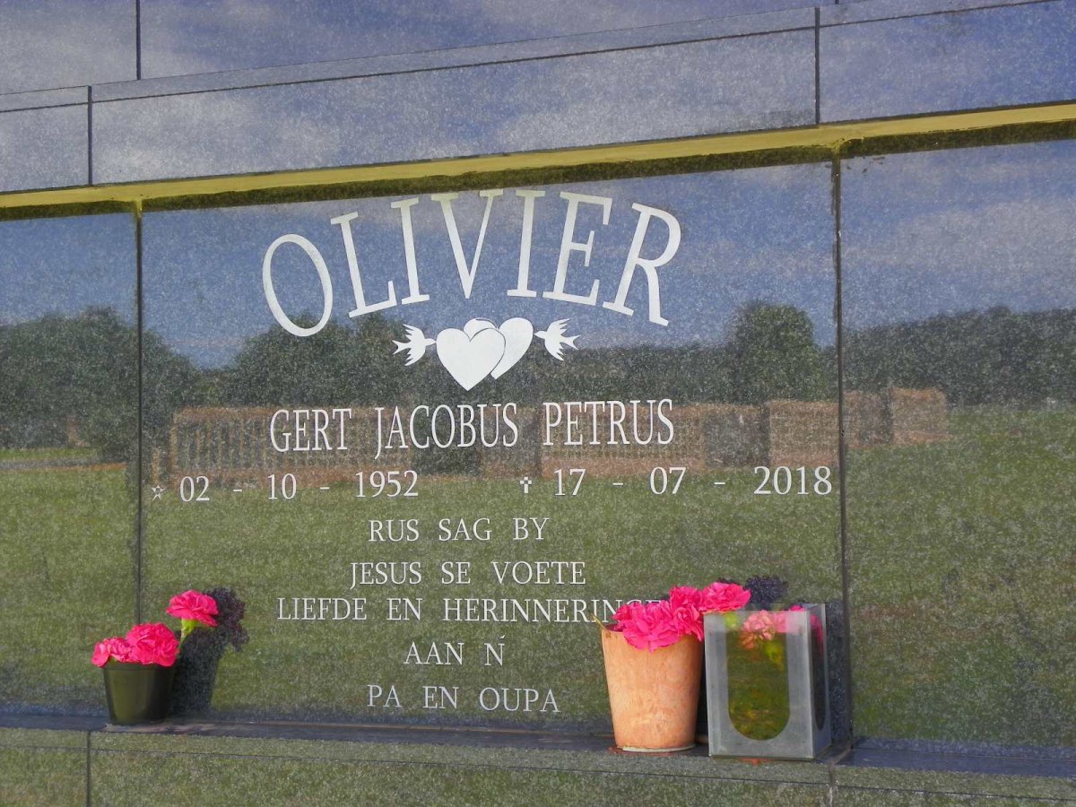 OLIVIER Gert Jacobus Petrus 1952-2018