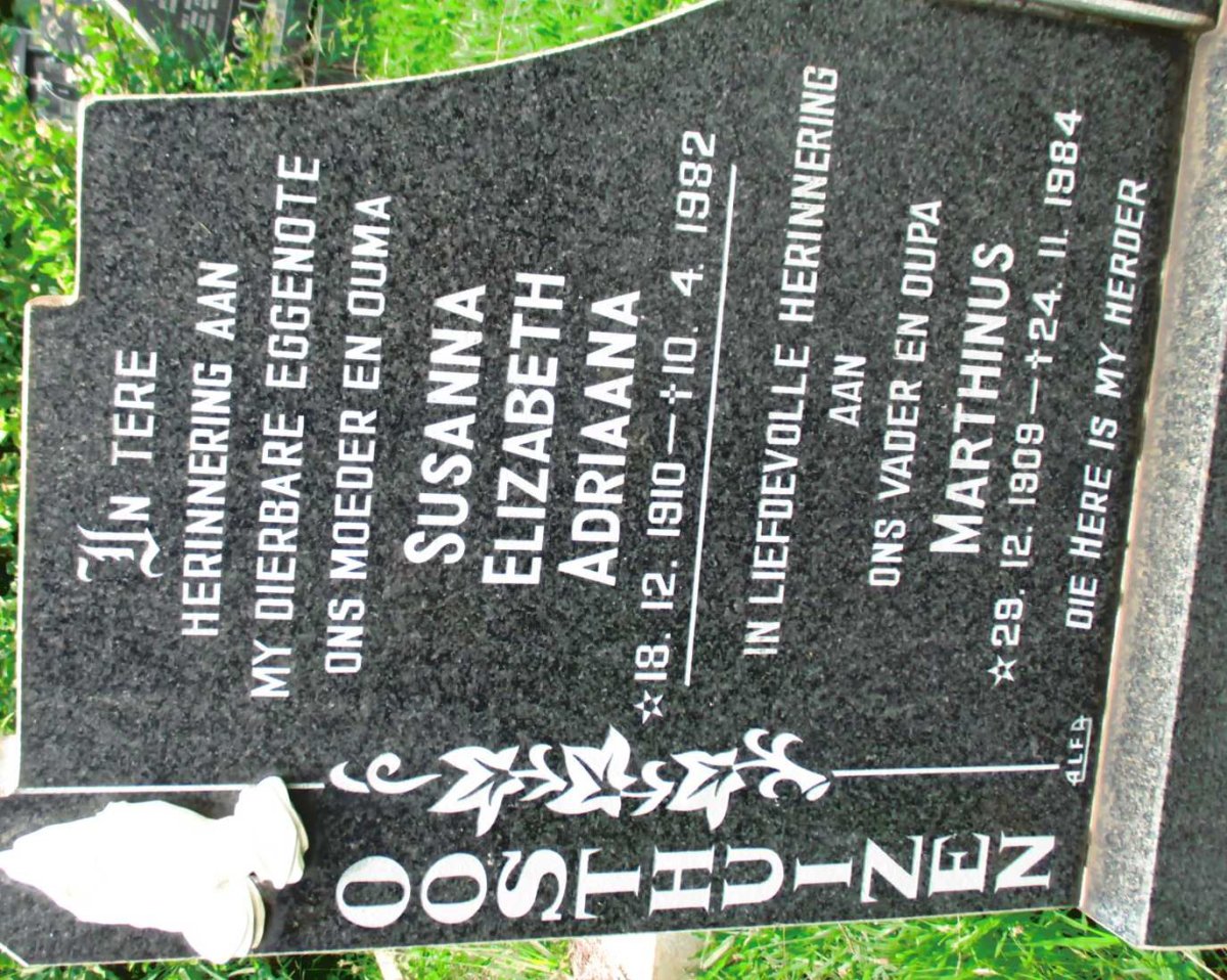 OOSTHUIZEN Marthinus 1909-1984 &amp; Susanna Elizabeth Adriaana 1910-1982