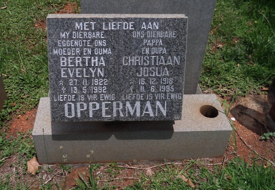 OPPERMAN Christiaan Josua 1918-1995 &amp; Bertha Evelyn 1922-1992