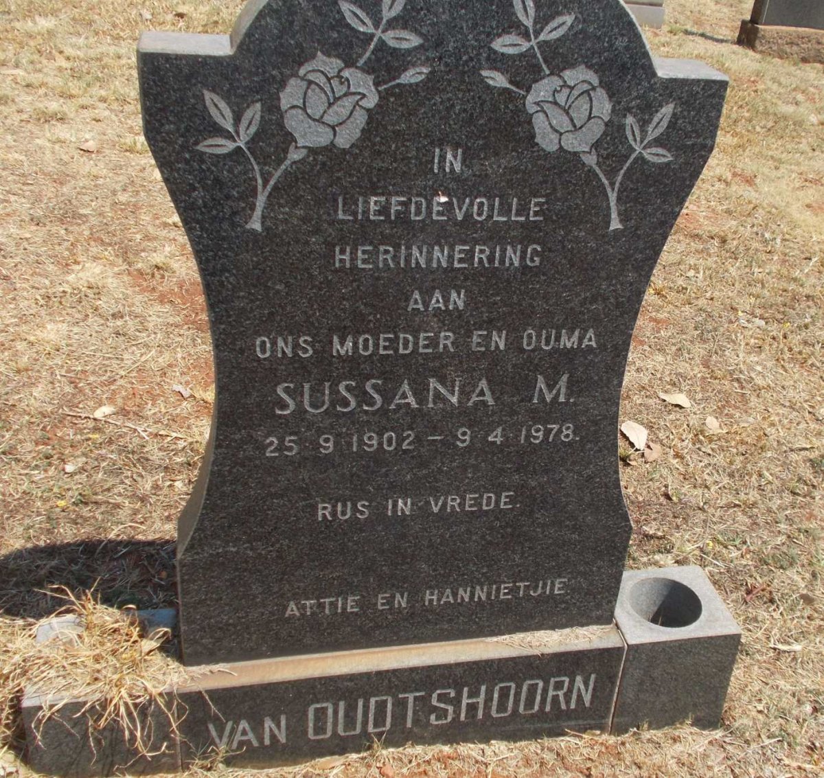 OUDTSHOORN Sussana M., van 1902-1978