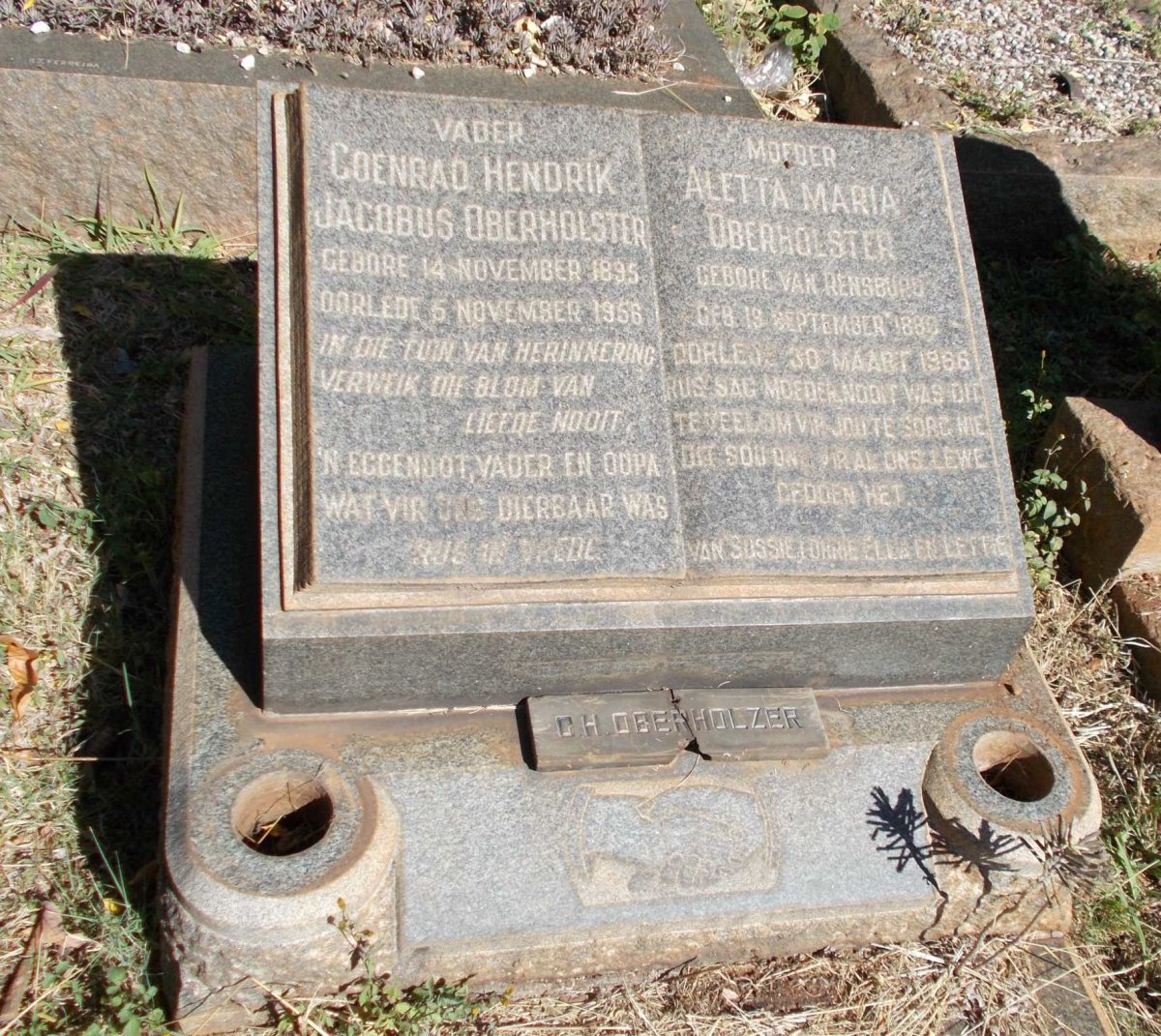 OBERHOLSTER Coenraad Hendrik Jacobus 1895-1956 &amp; Aletta Maria VAN RENSBURG 188?-1966