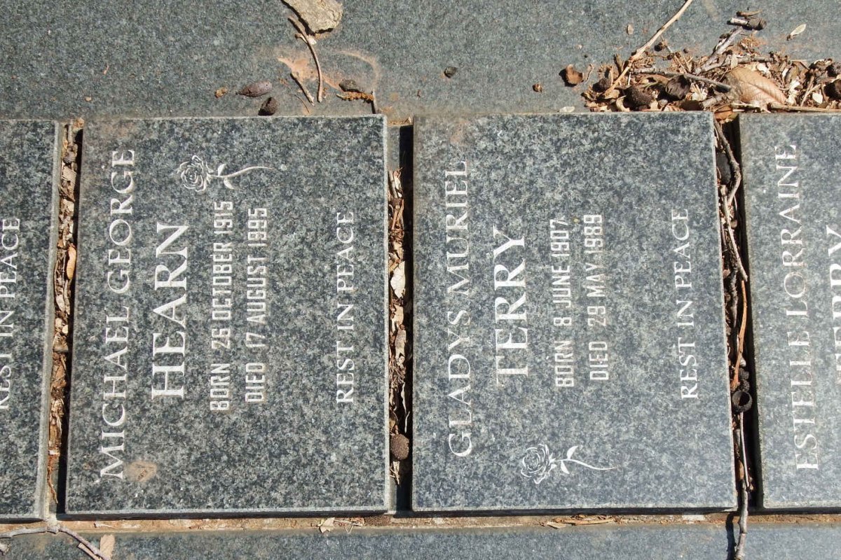 TERRY Gladys Muriel 1907-1989:: HEARN Michael George 1915-1995