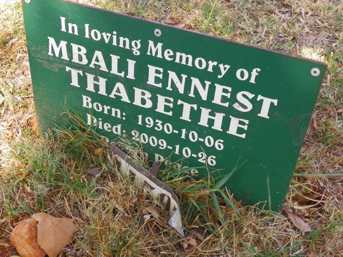 THABETHE Mbali Ennest 1930-2009