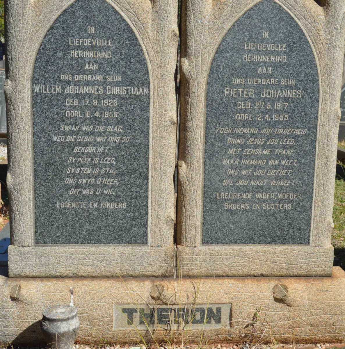 THERON Pieter Johannes 1917-1955 :: THERON Willem Johannes Christiaan 1923-1955