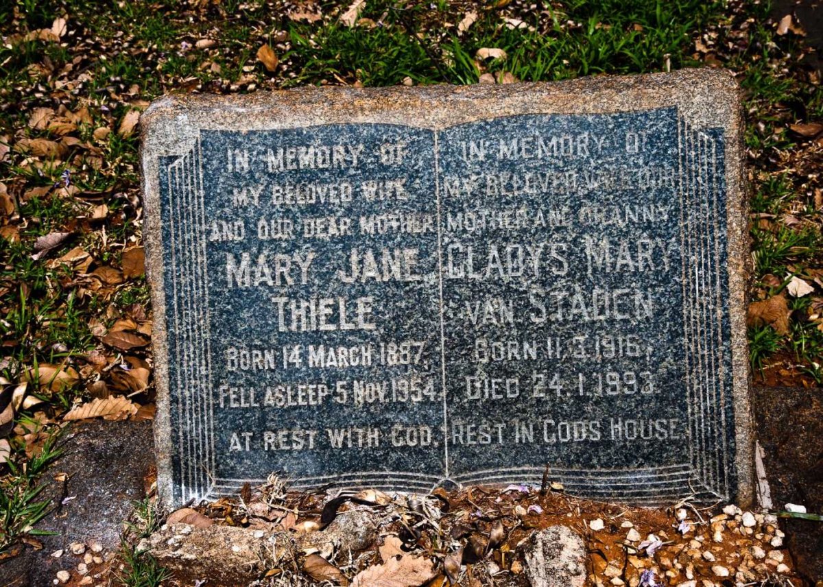 THIELE Mary Jane 1887-1954 :: VAN STADEN Gladys Mary 1916-1993