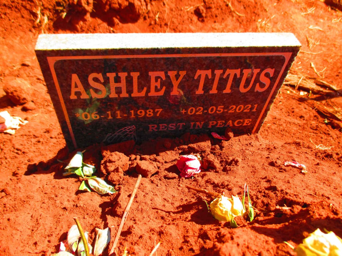 TITUS Ashley 1987-2021