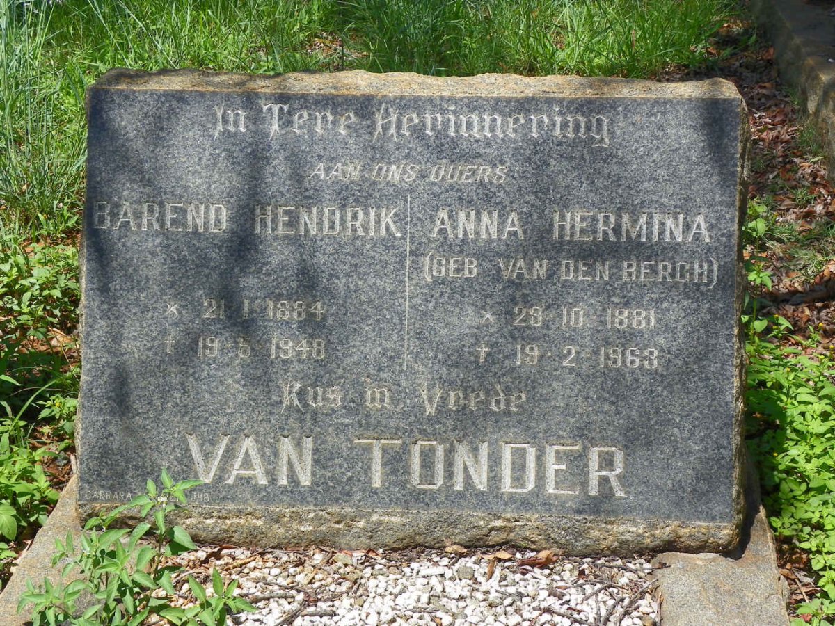 TONDER Barend Hendrik, van 1884-1948 &amp; Anna Hermina VAN DEN BERGH 1881-1963