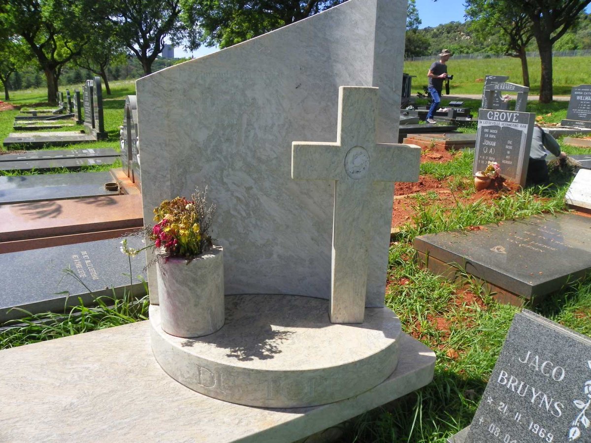 TOIT Andre Phil, du 1967-1996
