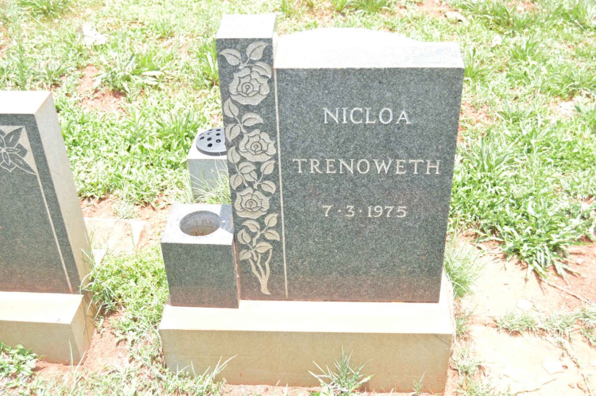 TRENOWETH Nicloa -1975