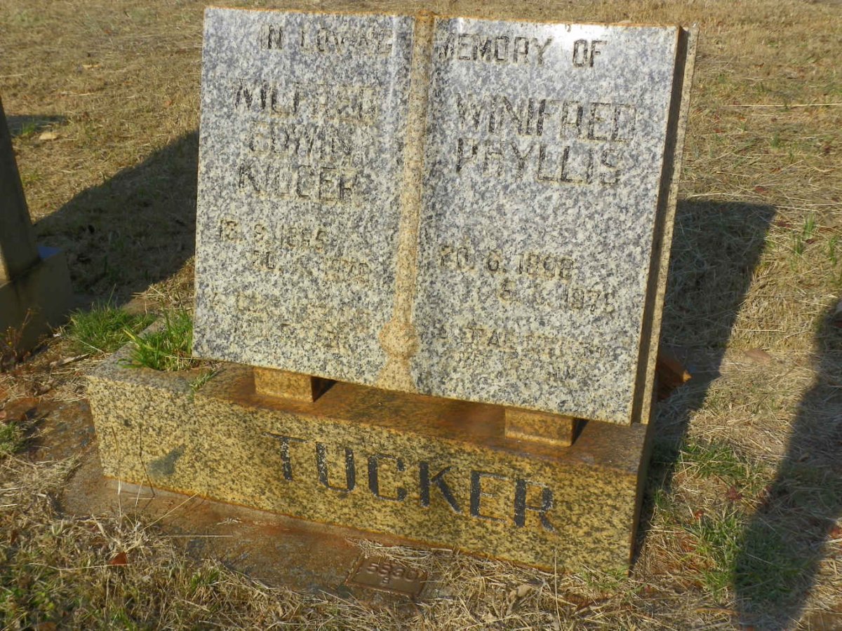 TUCKER Wilfred Edwin Kidger 1895-1979 &amp; Winifred Phyllis 1898-1979