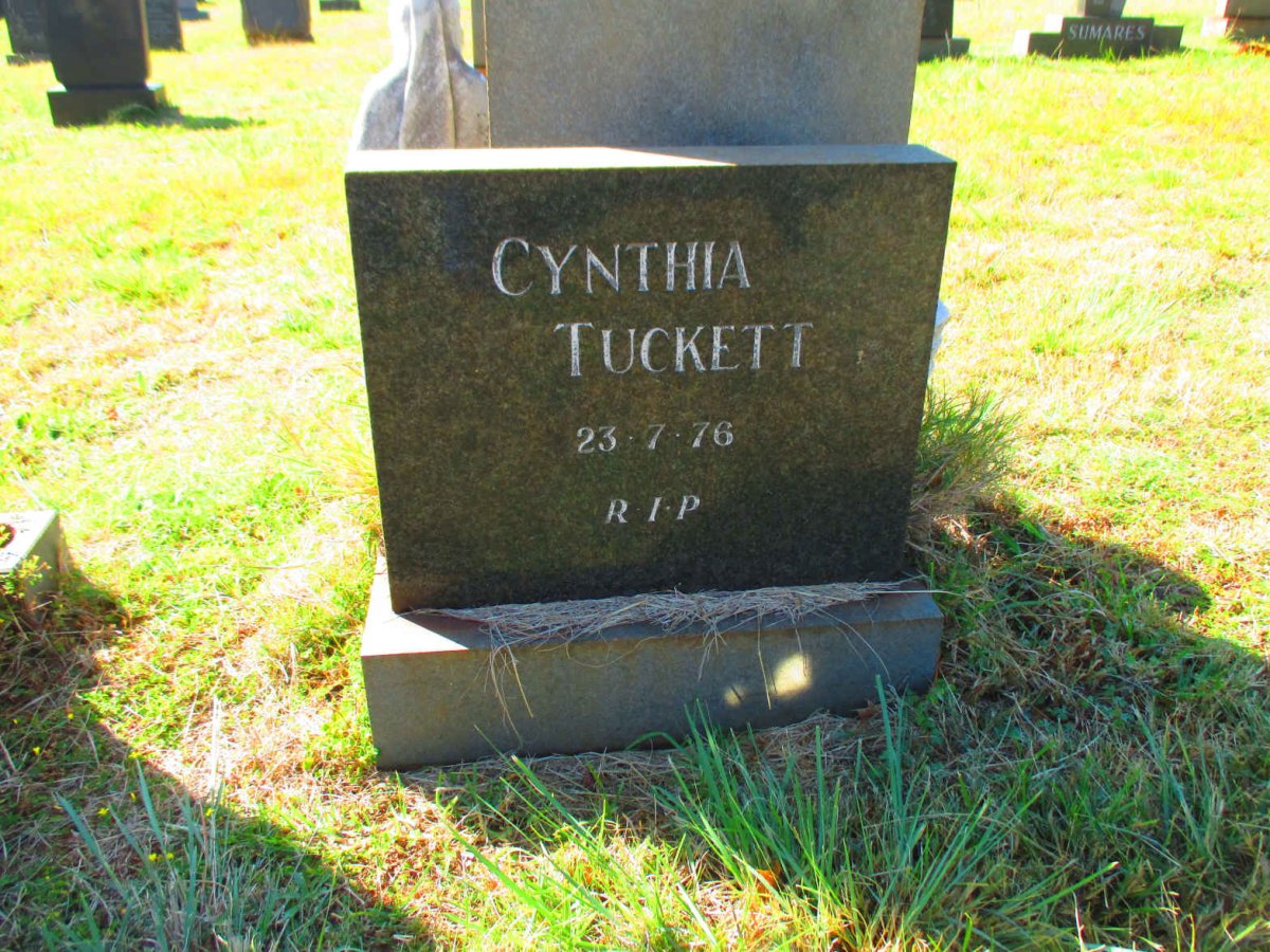 TUCKETT Cynthia -1976
