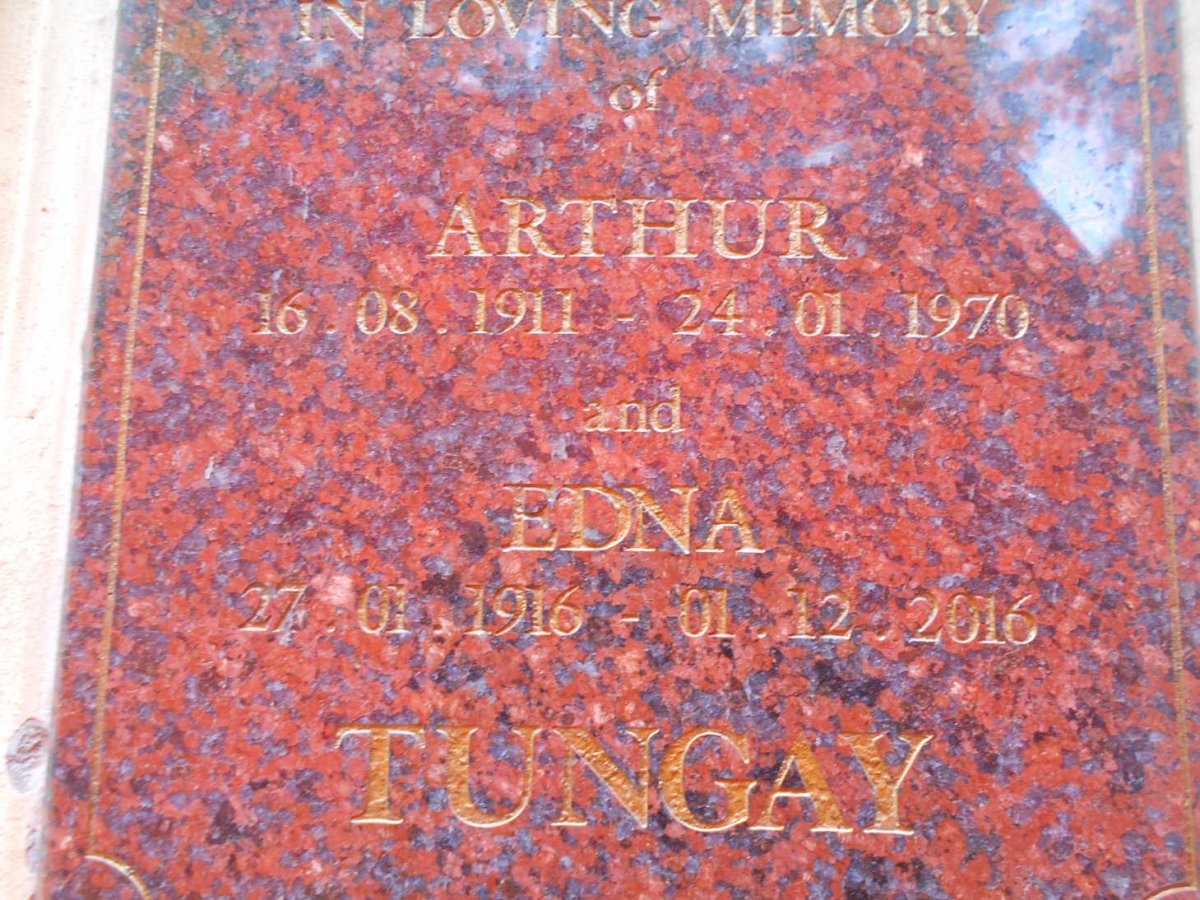 TUNGAY Arthur 1911-1970 &amp; Edna 1916-2016