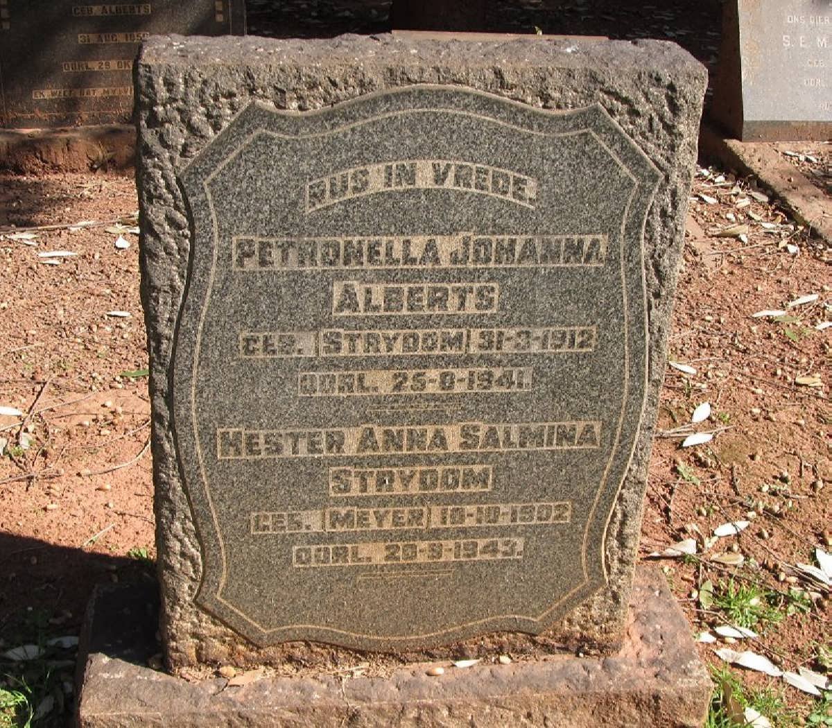 ALBERTS Petronella Johanna nee STRYDOM 1912-1941 :: STRYDOM Hester Anna Salmina nee MEYER 1902-1943