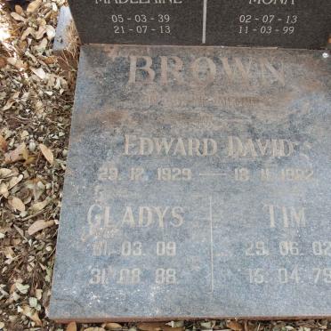 BROWN Tim 1902-1979 & Gladys 1909-1988 :: ETTLING Max 1912-1987 & Mona 1913-1999 :: BROWN Edward David 1929-1982 :: BROWN Thomas Scott 1936-2007 & Madelaine 1939-2013_1
