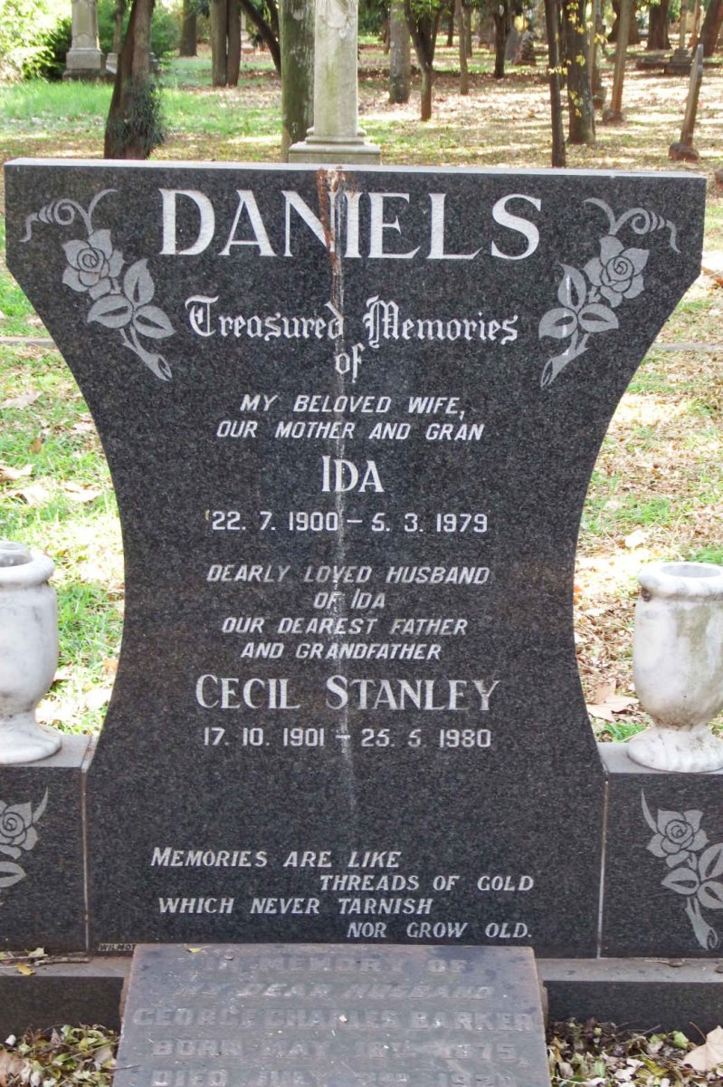 DANIELS Cecil Stanley 1901-1980 &amp; Ida 1900-1979