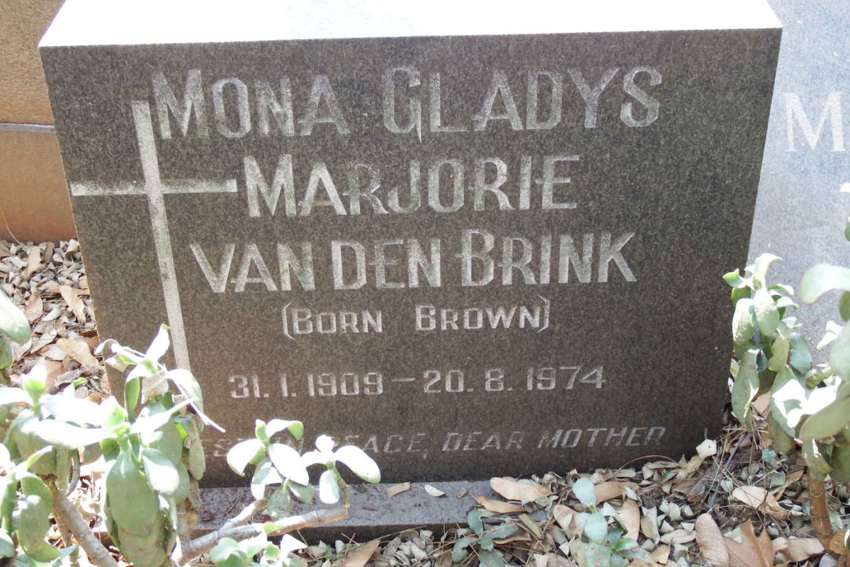 BRINK Mona Gladys Marjorie, van den nee BROWN 1909-1974