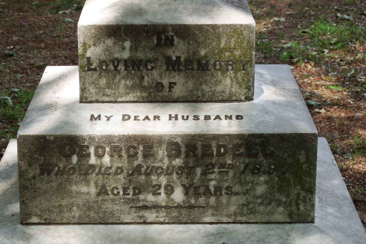 BREDELL George -1897 :: BREDELL John -1926 :: DERBEYSHIRE Leonie -1979_1
