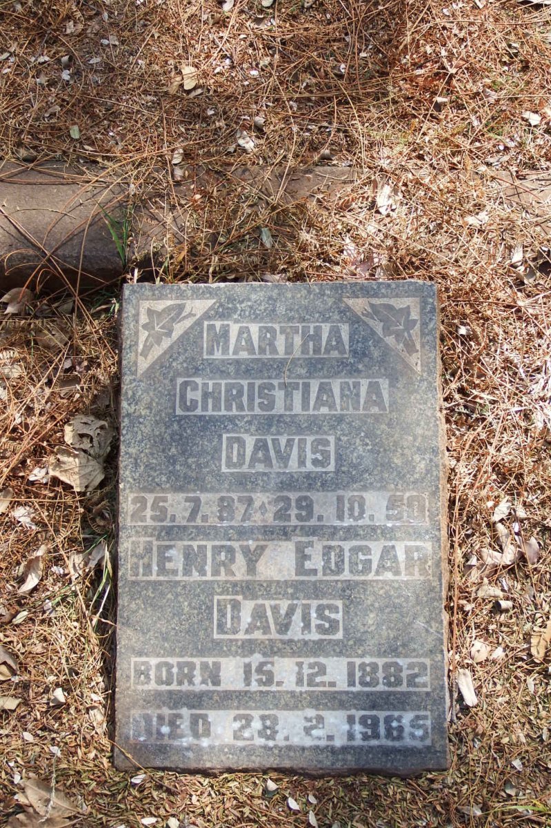 DAVIS Henry Edgar 1882-1965 &amp; Martha Christiana 1887-1950