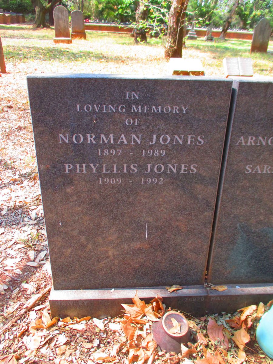 JONES Norman 1897-1989 & Phyllis 1909-1992