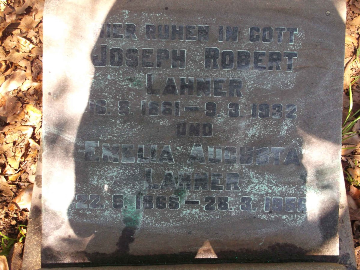 LAHNER Joseph Robert 1861-1932 & Emelia Augusta 1866-1956