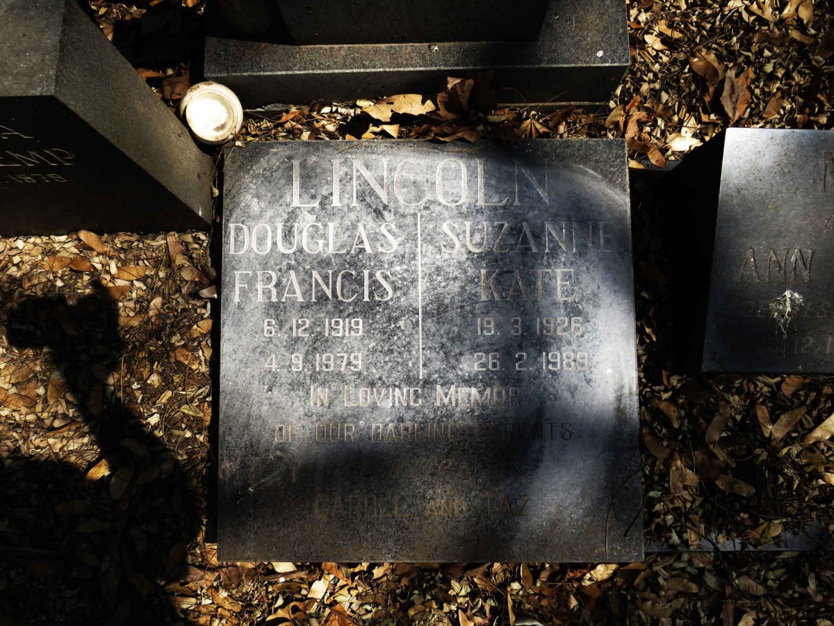 LINCOLN Douglas Francis 1919-1978 &amp; Suzanne Kate 1926-1989