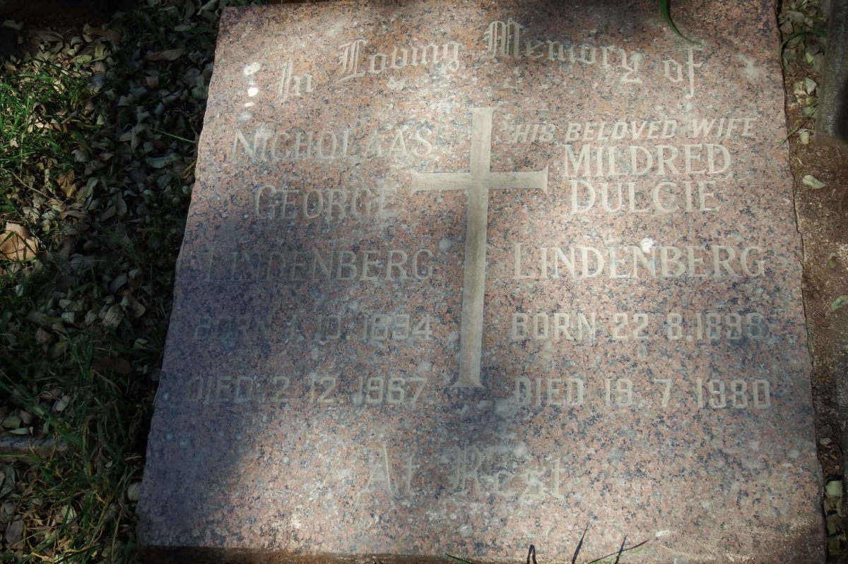 LINDENBERG Nicholaas George 1894-1967 &amp; Mildred Dulcie 1898-1980