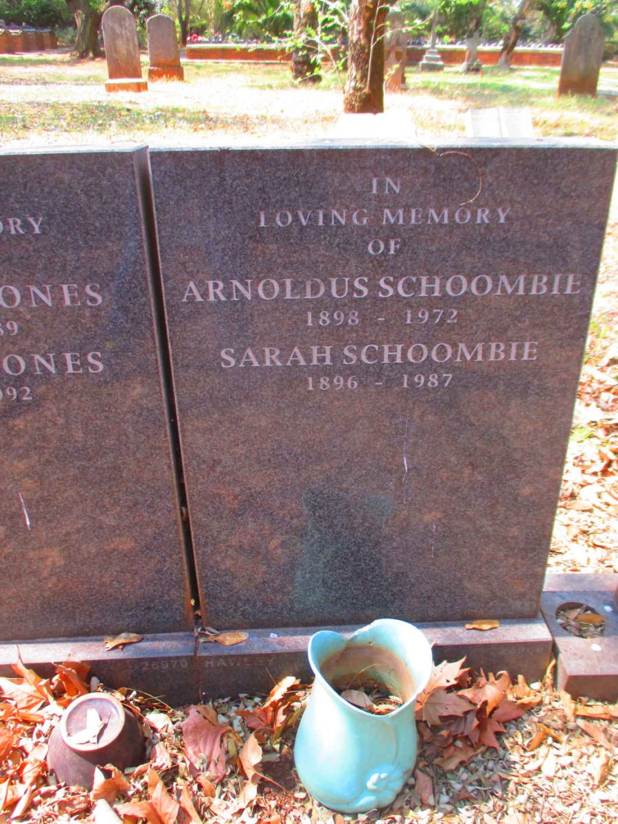 SCHOOMBIE Arnoldus 1898-1972 & Sarah 1896-1987