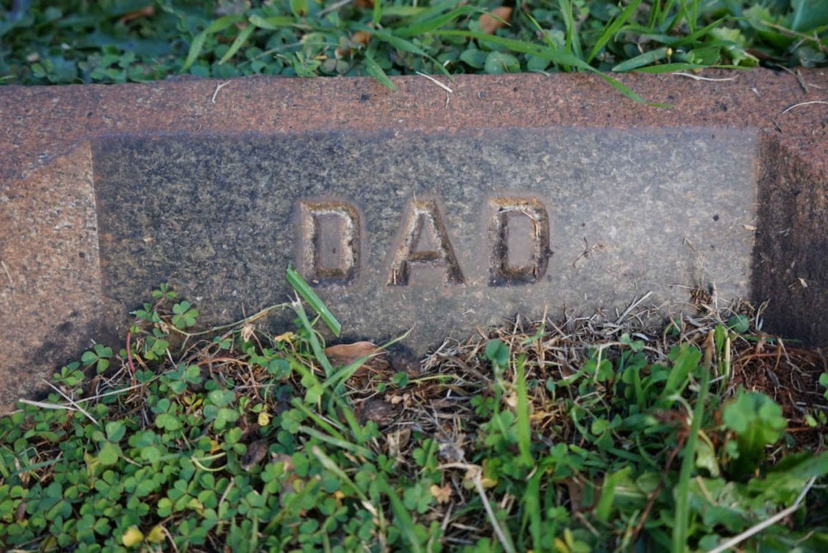 ? Dad :: ? Mother -1913 :: Walter -1907 :: ? Stella :: ? Lallie :: ? Scott