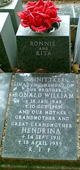 SCHNITTKER Ronald William 1945-1969 &amp; Hendrina 1911-1989