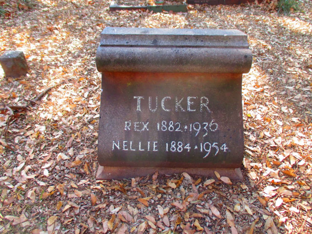 TUCKER Rex 1882-1936 :: TUCKER Nellie 1884-1954