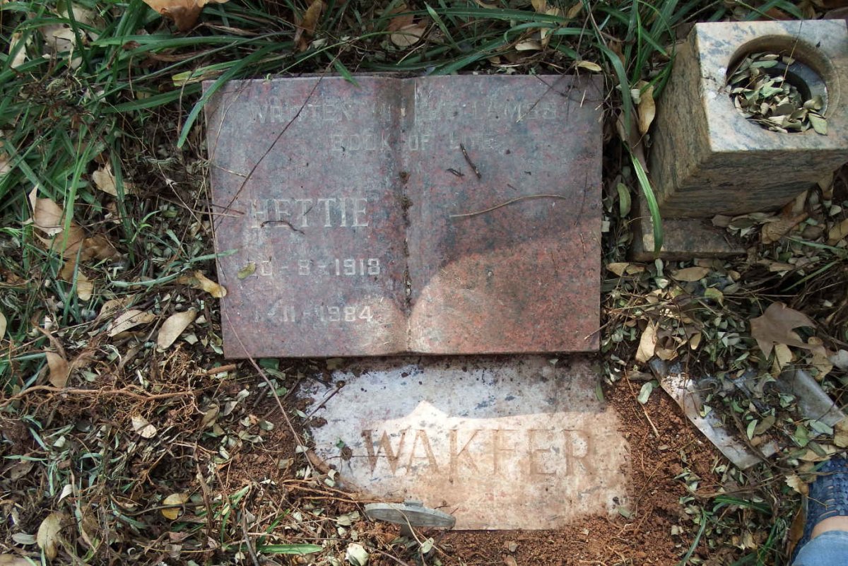 WAKFER Hettie 1918-1984