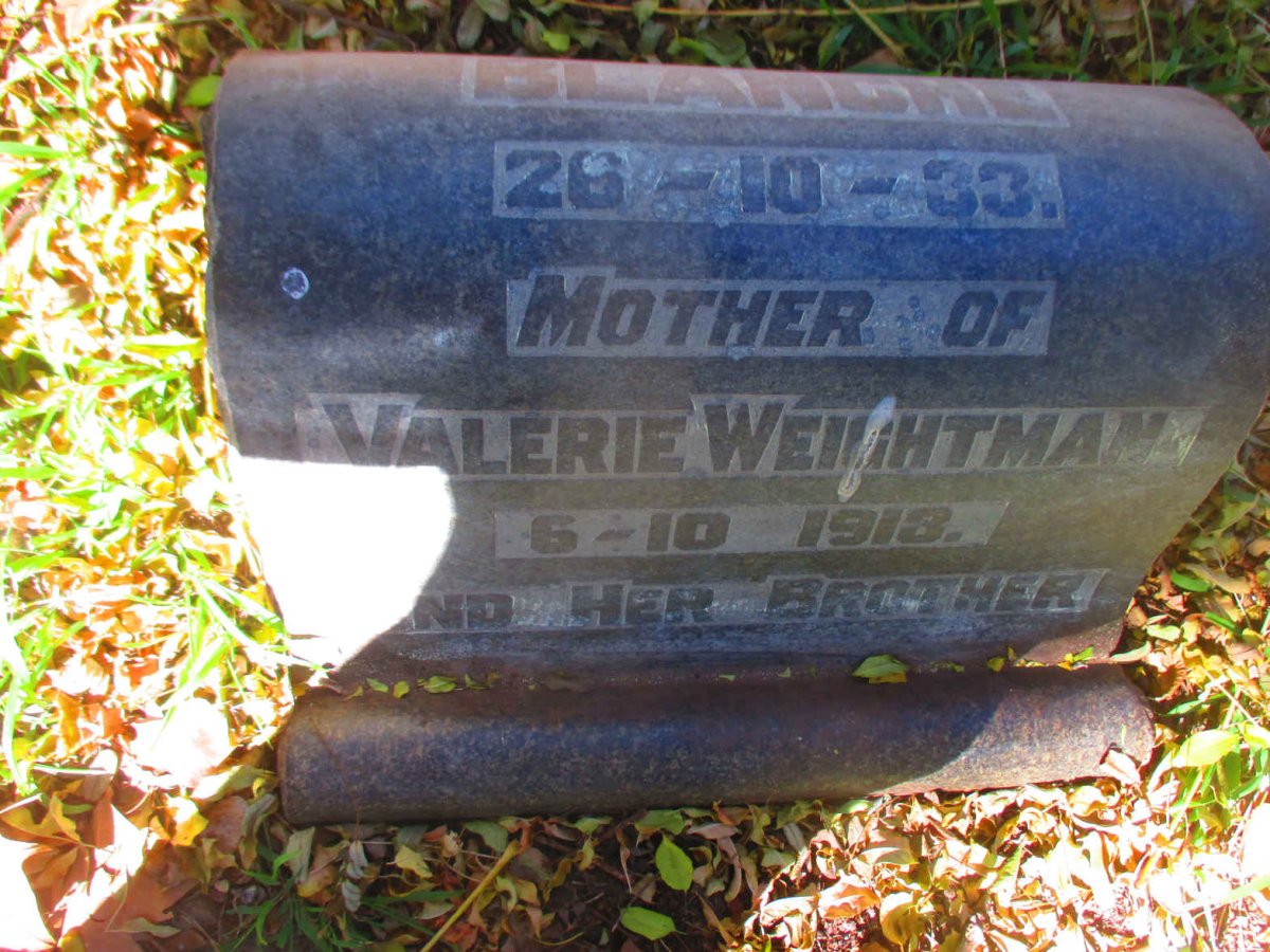 WEIGHTMAN Blanche -1933 :: WEIGHTMAN Valerie -1913 :: WEIGHTMAN ?