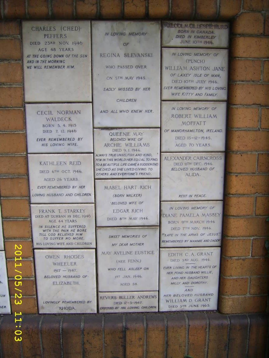040 Memorial wall