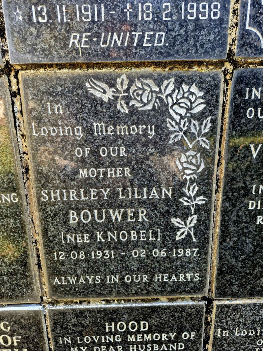 BOUWER Shirley Lilian nee KNOBEL 1931-1987