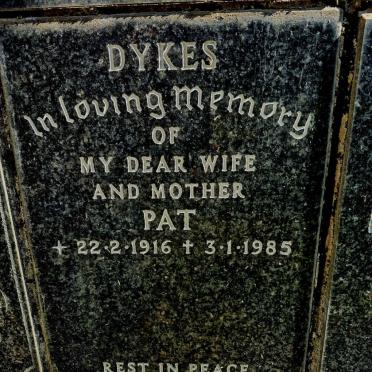 DYKES Pat 1916-1985