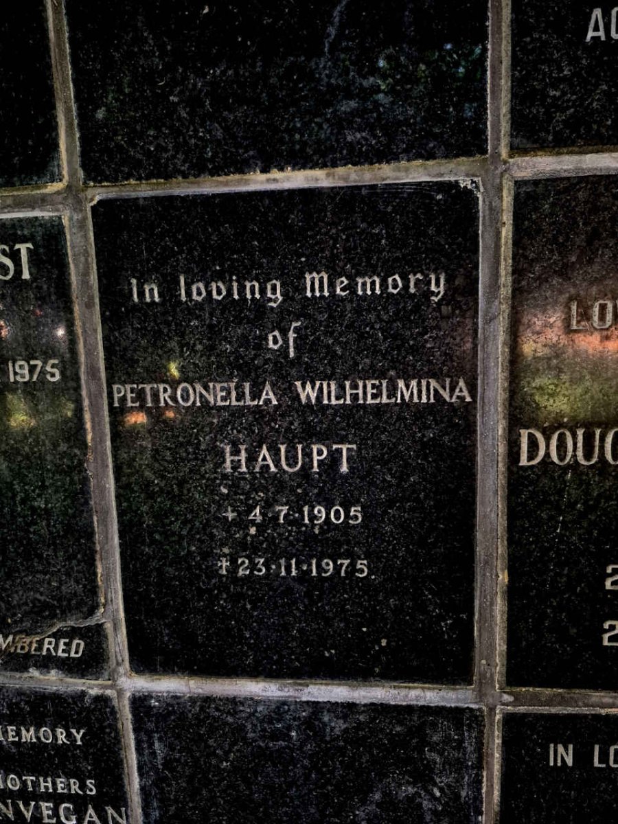 HAUPT Petronella Wilhelmina 1905-1975