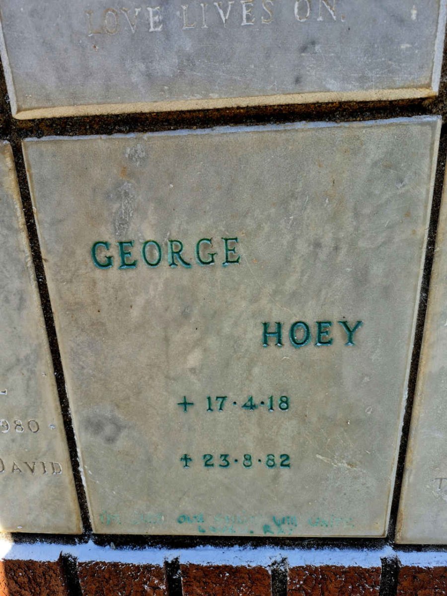 HOEY George 1918-1982