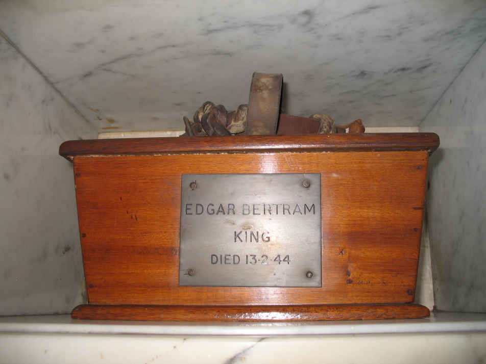 KING Edgar Bertram -1944