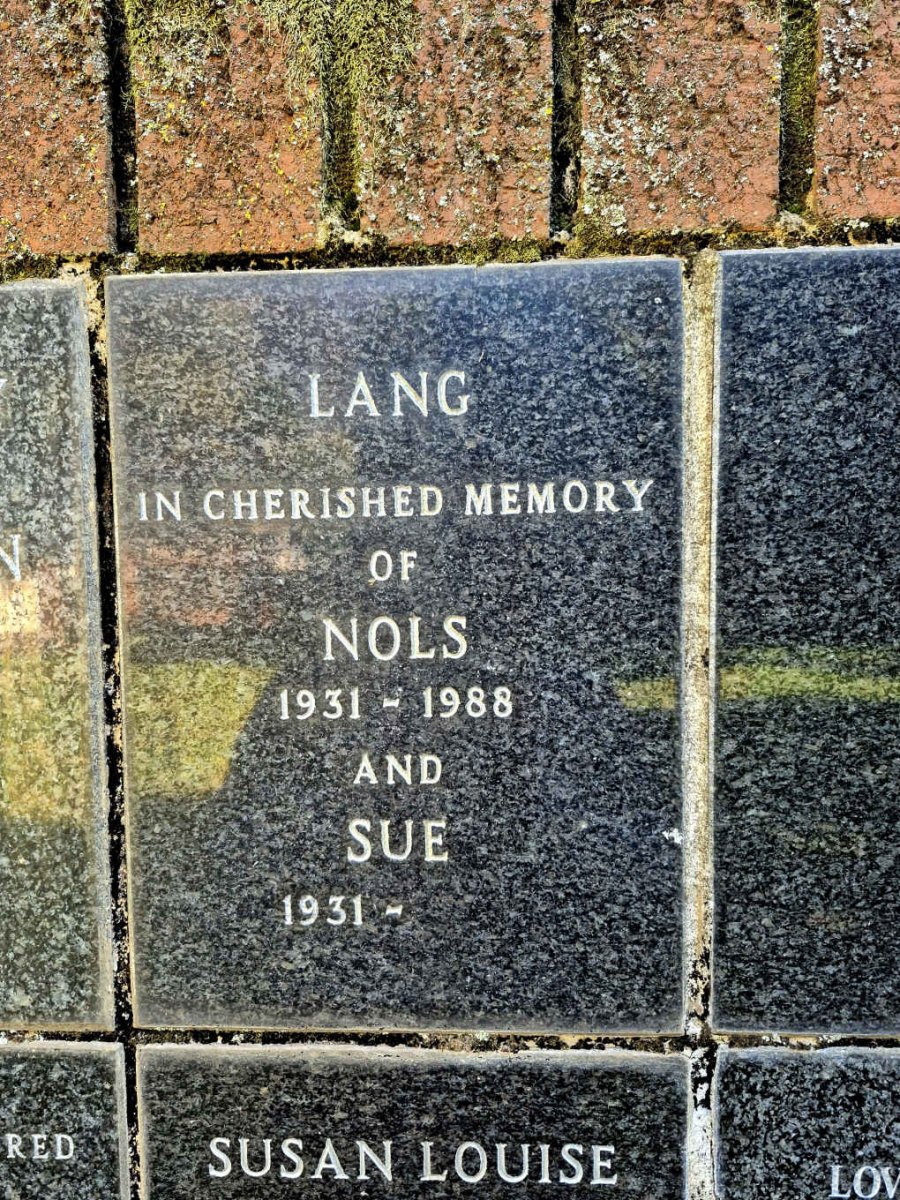 LANG Nols 1931-1988 & Sue 1931-