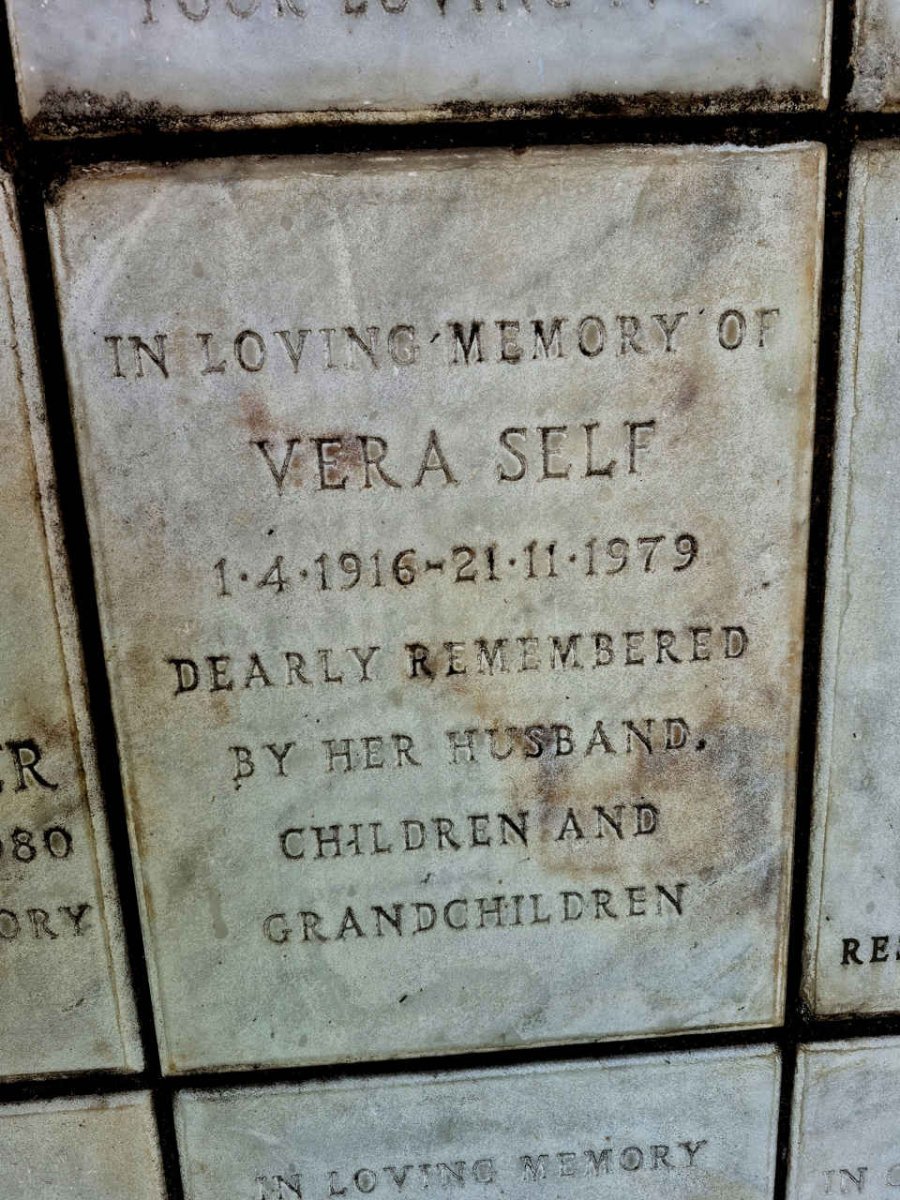 SELF Vera 1916-1979