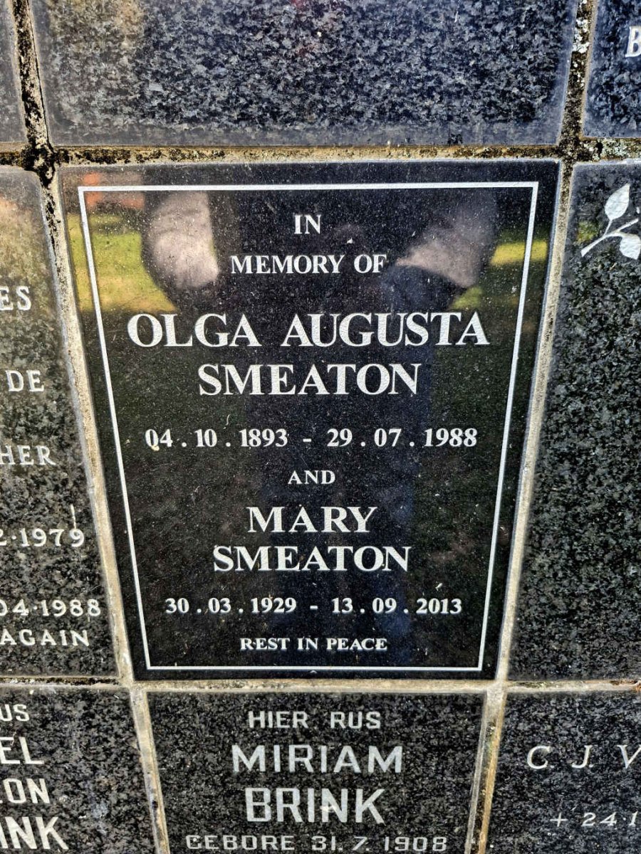 SMEATON Olga Augusta 1893-1988 :: SMEATON Mary 1929-2013