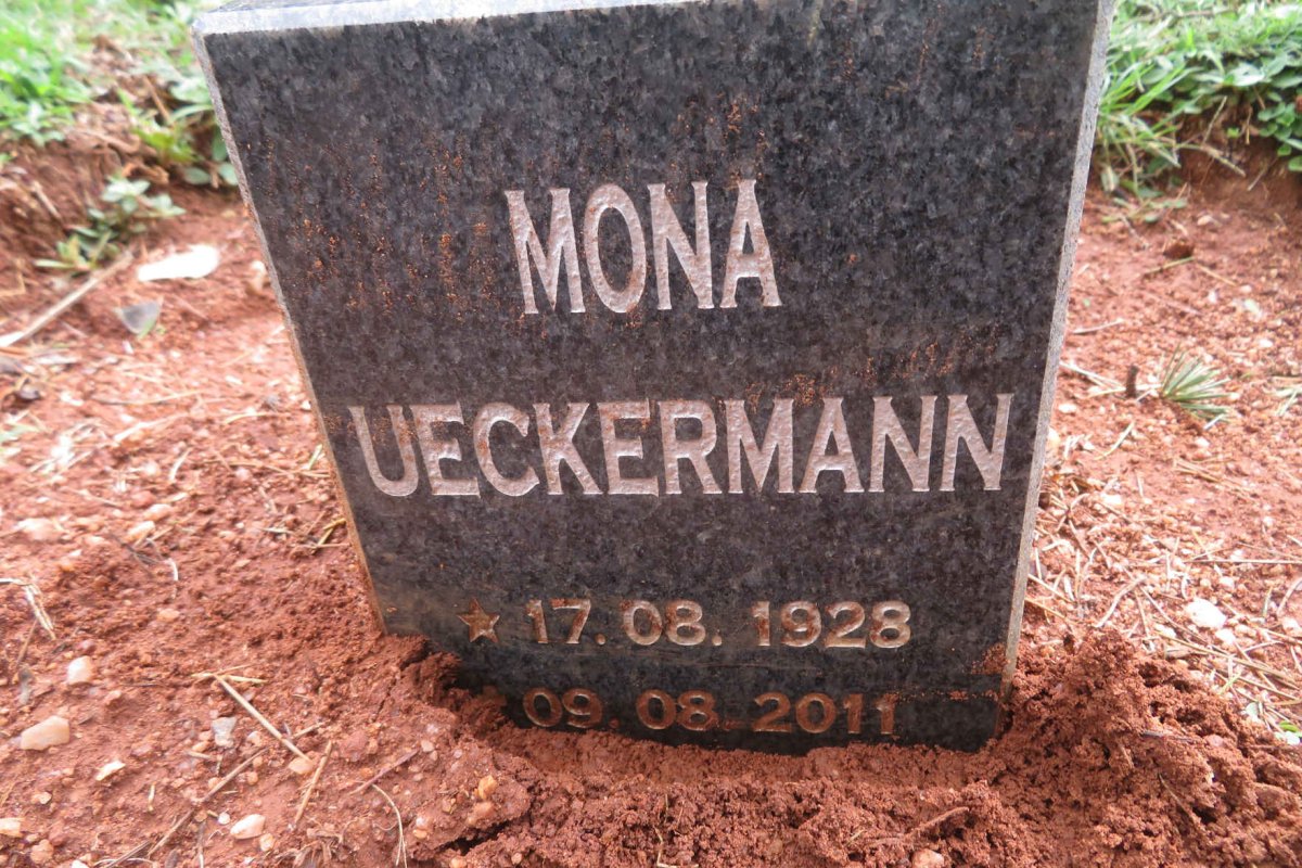 UECKERMANN Mona 1928-2011