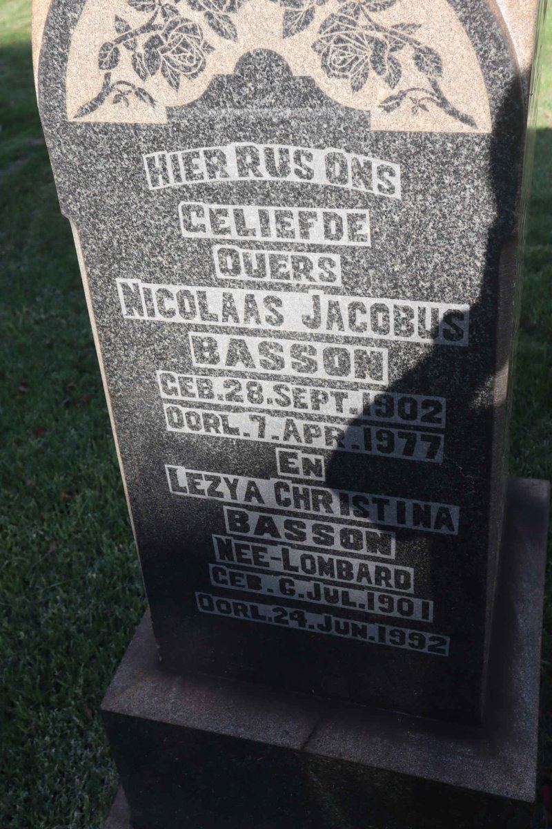 BASSON Nicolaas Jacobus 1902-1977 &amp; Lezya Christina LOMBARD 1901-1992