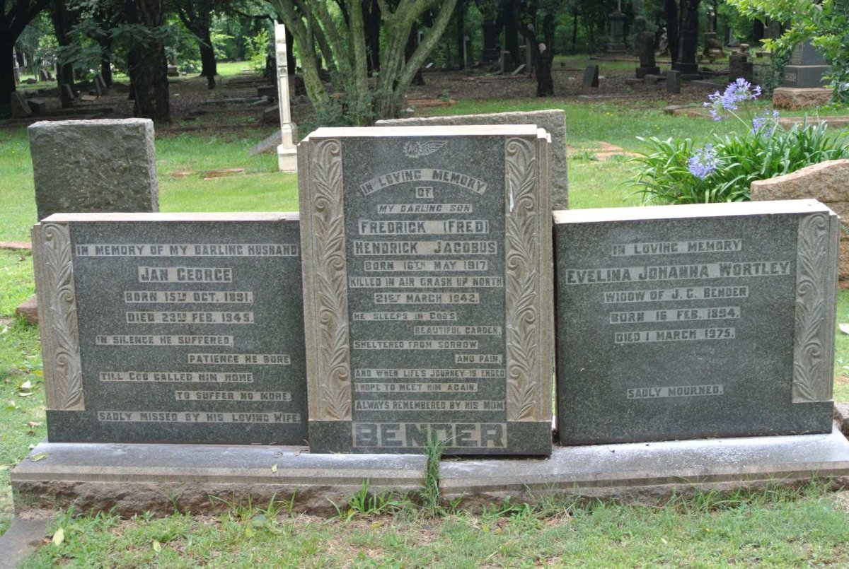 BENDER Fredrick Hendrick Jacobus 1917-1942 :: BENDER Jan George 1891-1945 &amp; Evelina Johanna WORTLEY 1894-1975