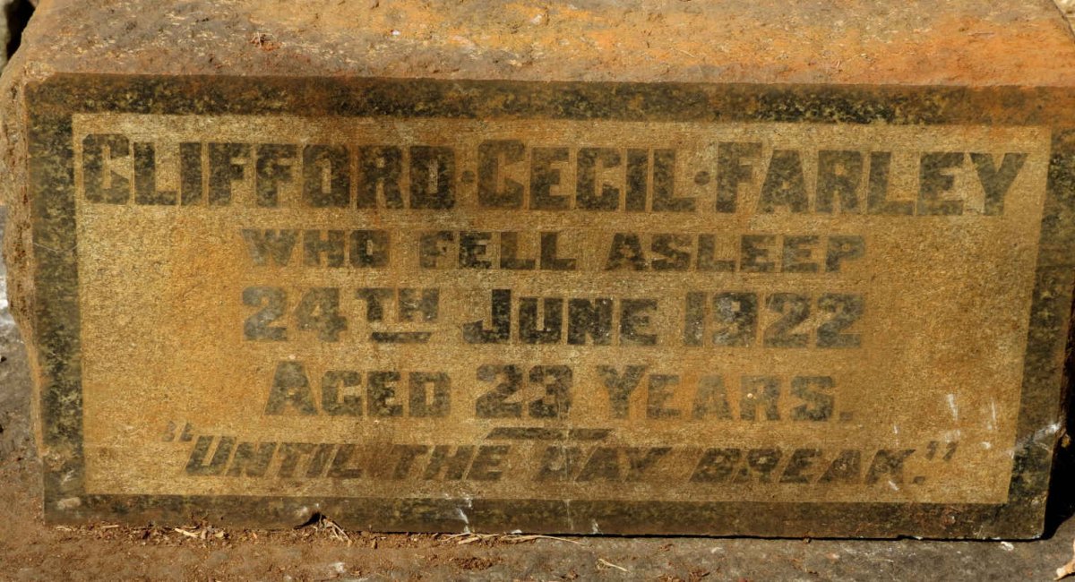 FARLEY Clifford Cecil -1922 &amp; Doris -1934