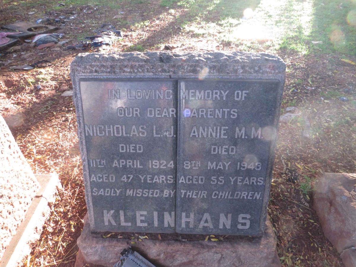 KLEINHANS Nicholas L.J. -1924 &amp; Annie M.M. -1943