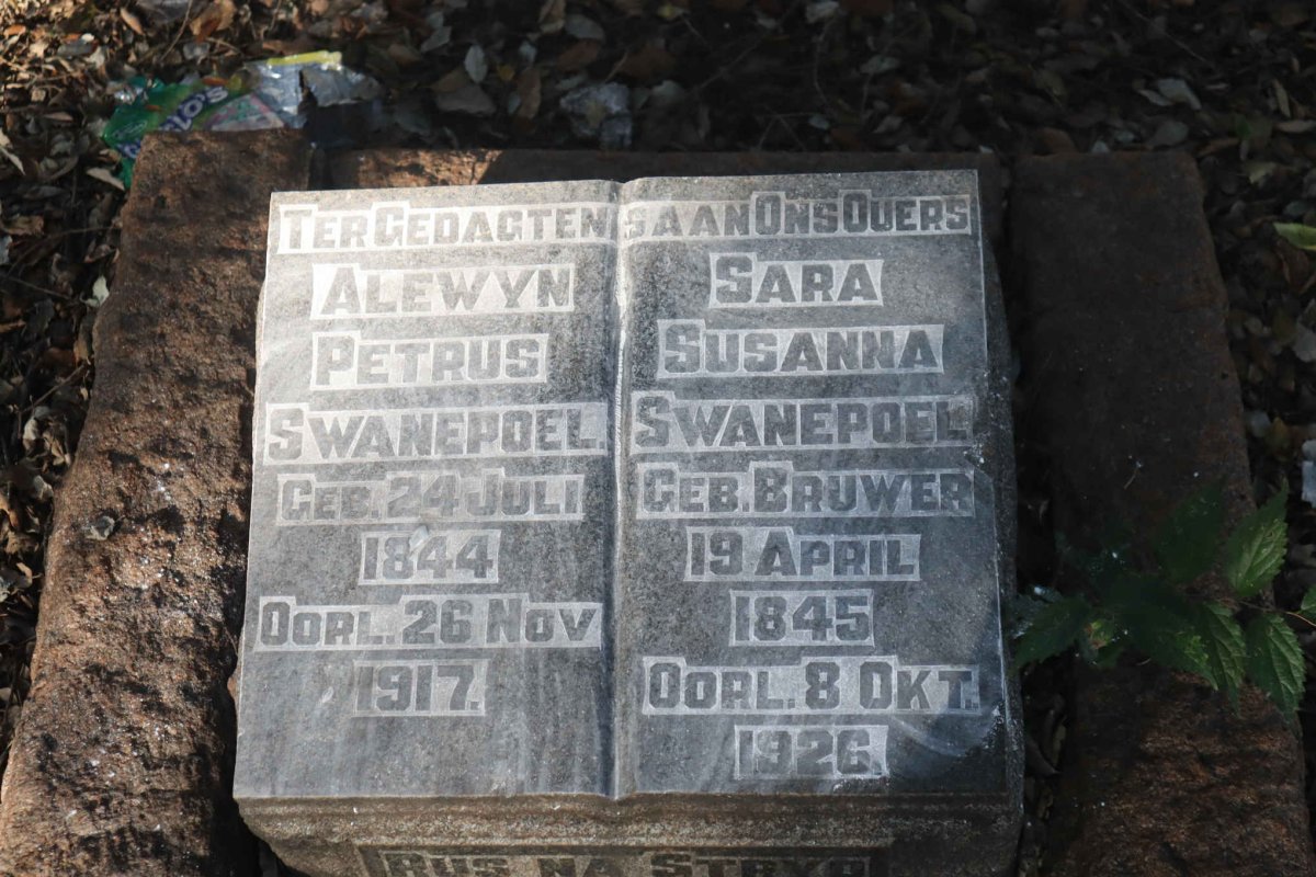 SWANEPOEL Alewyn Petrus 1844-1917 &amp; Sara Susanna BRUWER 1845-1926