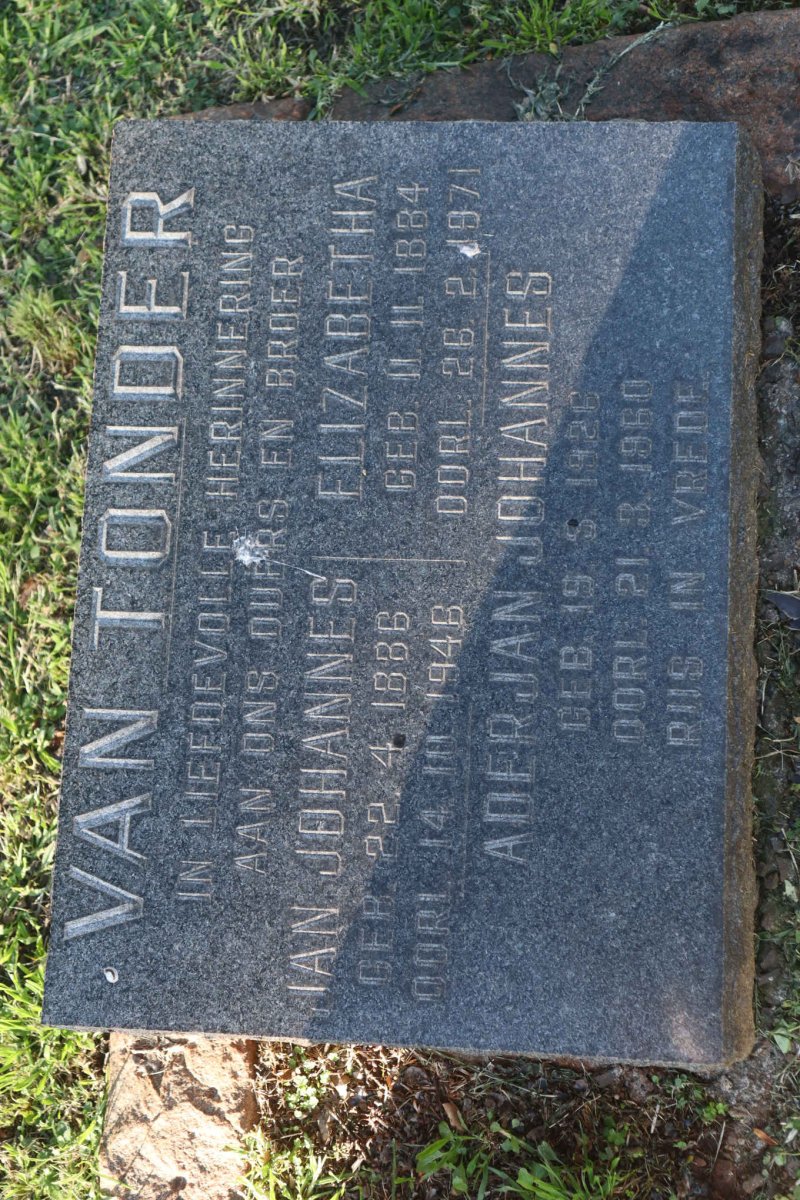 TONDER Jan Johannes, van 1886-1946 &amp; Elizabetha 1884-1971 :: TONDER Aderjan Johannes, van 1926-1960